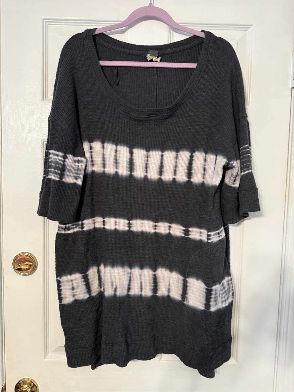 Women's Gray & White Tie-Dye Waffle Knit Top Oversized